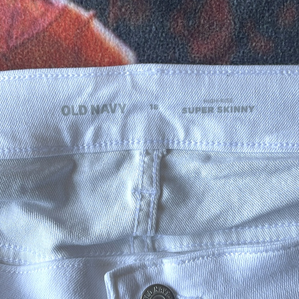 OLD NAVY JEANS